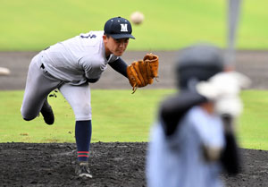 【写真】【１回戦・小林秀峰－宮崎学園】１１奪三振で完投した宮崎学園の先発源＝サンマリン