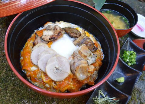 きょう何食べる：親子孫丼/宮崎小林 地鶏の里