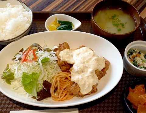 チキン南蛮定食/はなのき食堂