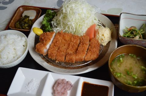 熟成ロースカツ定食/旬魚菜「だいこんや」