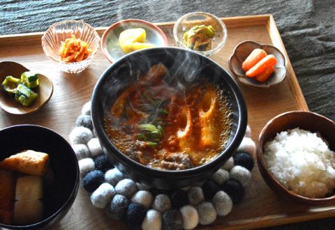 のんちゃんのおまかせランチ/囲炉裏カフェ灯（ともしび）